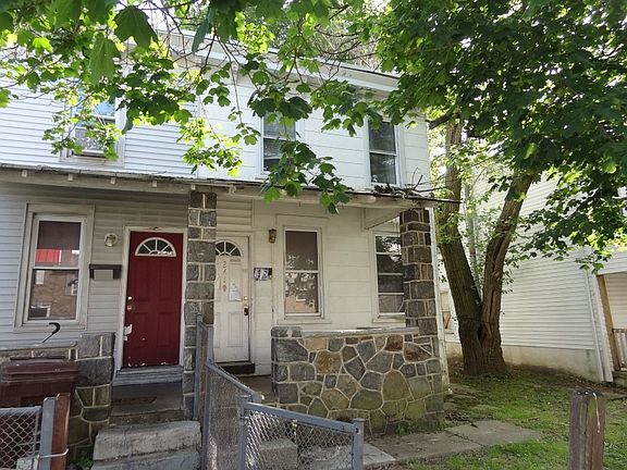 3rd image of 2410 W 2nd St