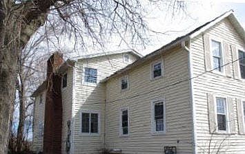 2nd image of 219 Monroe St