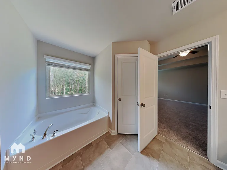 418 S Fortune Way — Photo 8