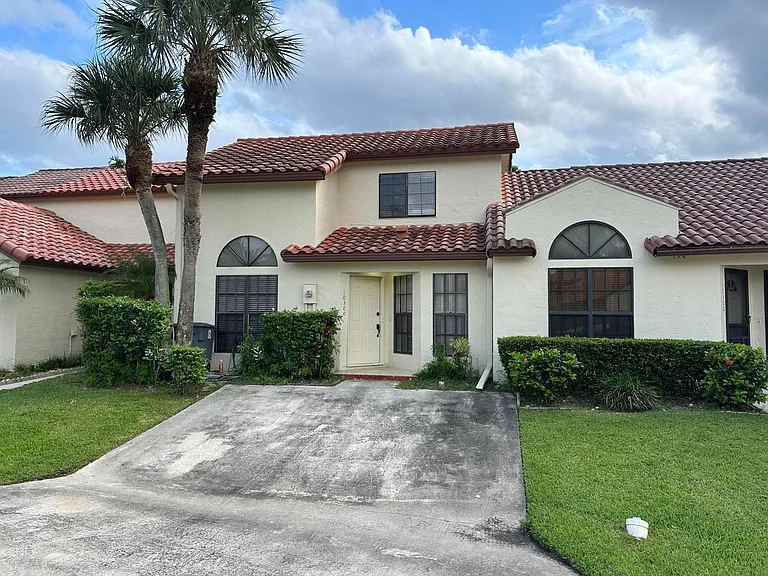 10300 Hidden Springs Ct — Photo 17