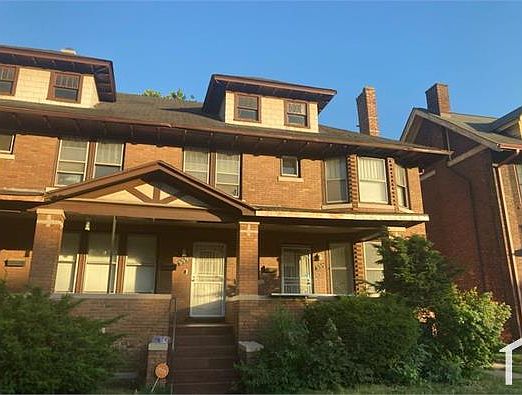 1st image of 223 Elmhurst Ave #2
