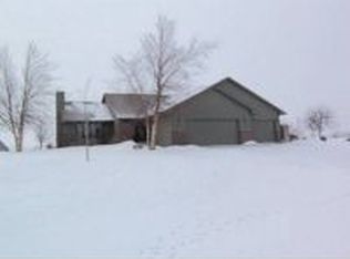 27089 Dexter Ct, Harrisburg, SD 57032