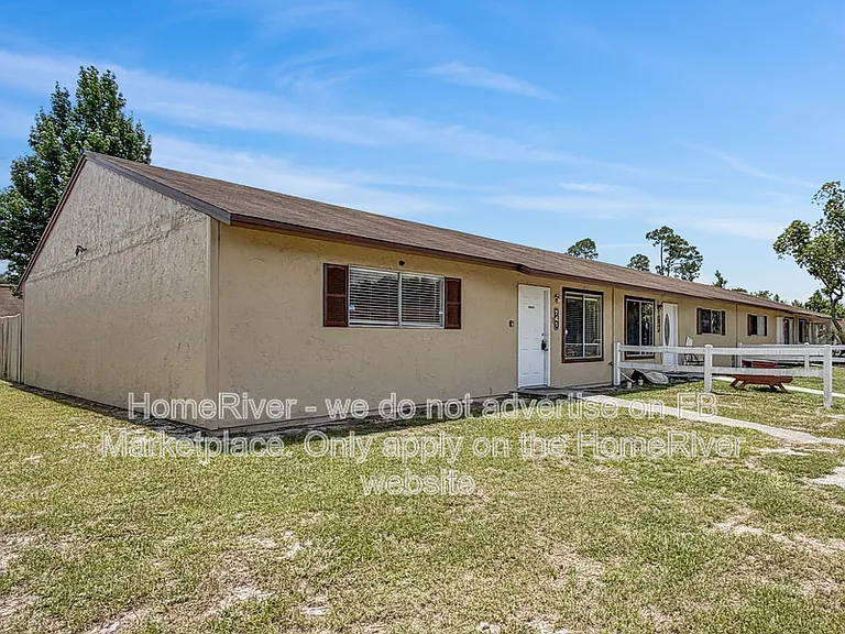 741 W Rosewood Ln — Photo 4