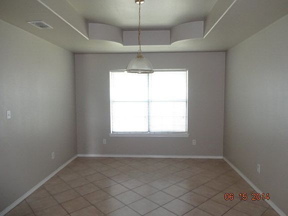4th image of 2906 Gibraltar St
