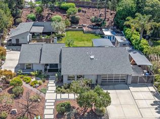 1041 Saint Albans Dr, Encinitas, CA 92024