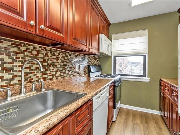 4th image of 4611 215th Pl APT 3C