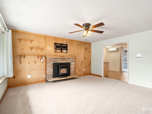 5th image of 909 98th Street S