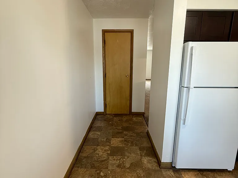 242 Noble Ave #111 — Photo 8