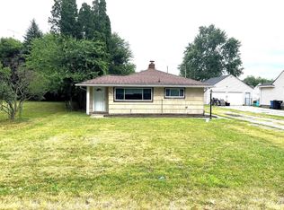 54690 Maple Lane Ave, South Bend, IN 46635