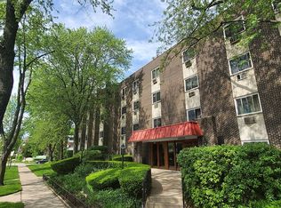 10015 Beverly Dr APT 206, Skokie, IL 60076