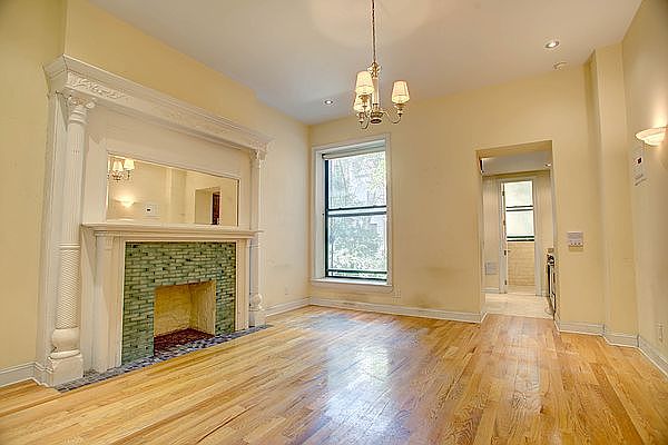 1st image of 47 W 90th St APT 4