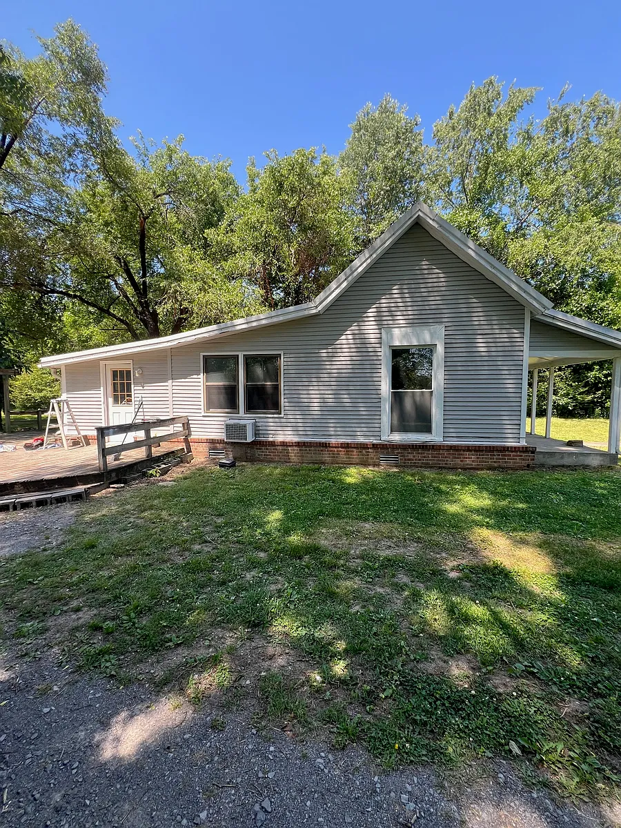 Building Photo - 1341 Veterans Pkwy