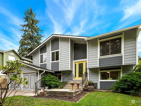 2nd image of 20166 1st Avenue NE