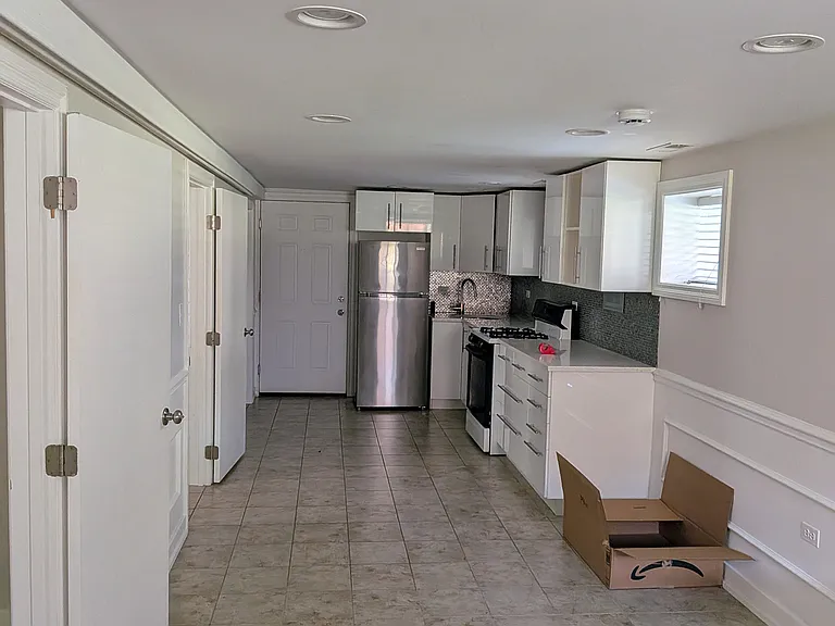 3648 W George St #G — Photo 2