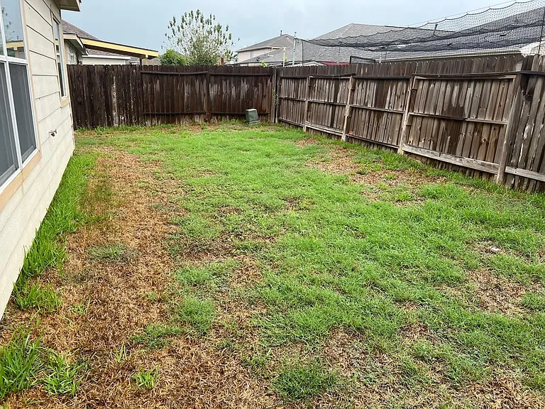1907 Cold River Dr — Photo 31