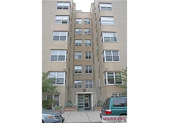 Sold by Warburg | media 6