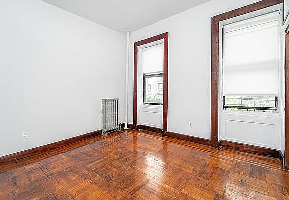 3rd image of 602 W 157th St