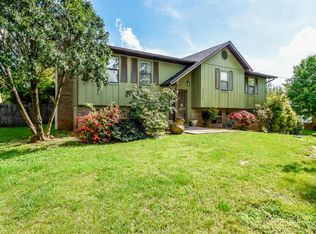 3724 Fairfield Dr, Maryville, TN 37804
