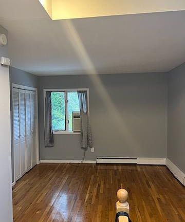 2nd image of 104 N Jefferson Ave