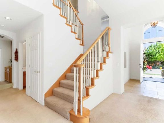 4th image of 18441 Carmelo Ct