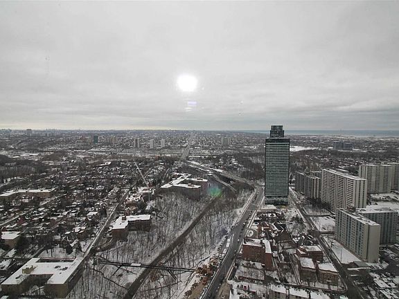 4th image of 395 Bloor St E #4407
