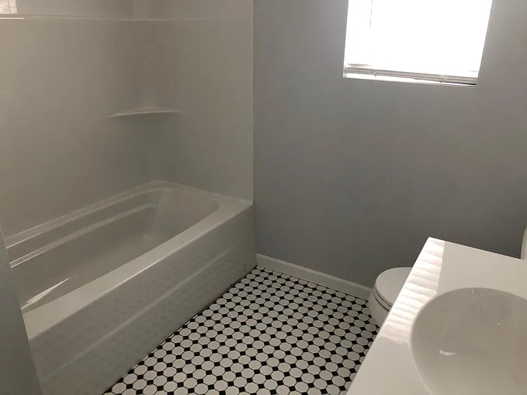 46 Seymour Ln — Photo 8
