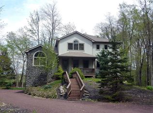 176 Conestoga Trl, Pocono Pines, PA 18350