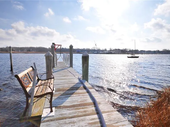 9 Champlin Dr, Westerly, RI 02891
