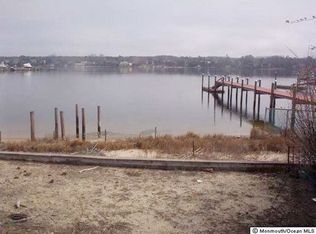 197 Riverside Dr, Brick, NJ 08724