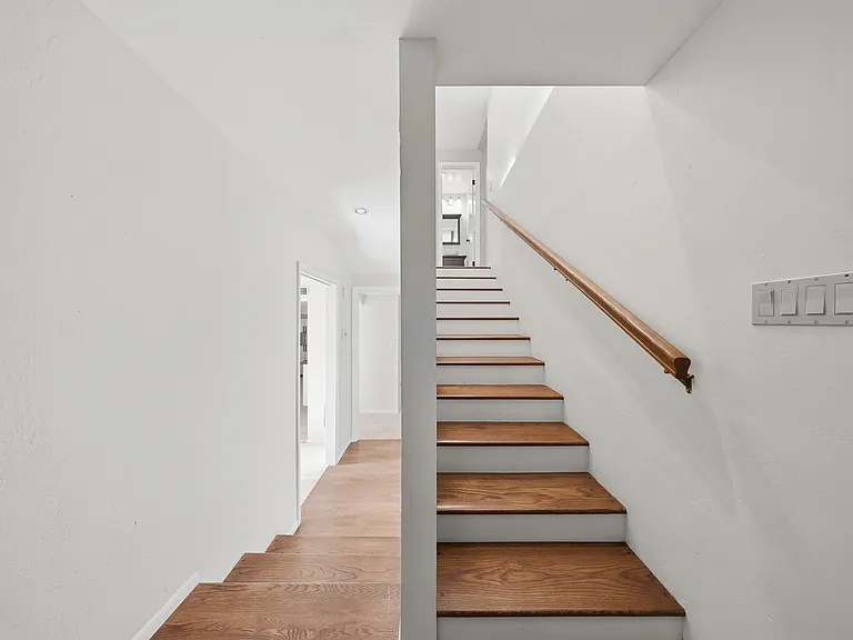 326 W Granada Rd #1 — Photo 5