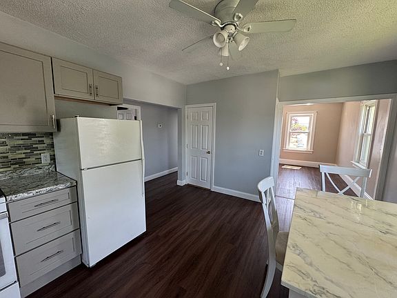3rd image of 142 Carter Ave Floor 2