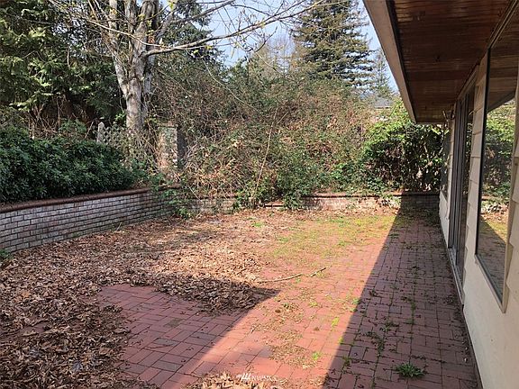 5th image of 17315 47th Ave S