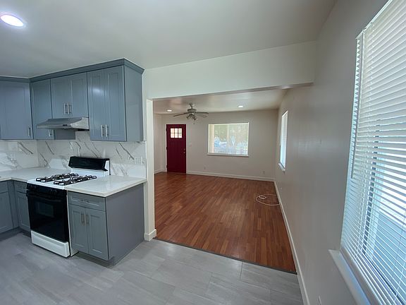 5th image of 5024 Stewart Ave #1