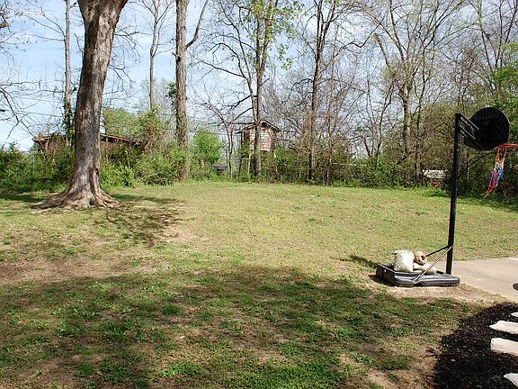 4th image of 117 Meadowbrook Dr