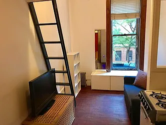 Rented by Ready Group