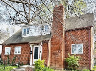 701 1/2 Illinois St, Lawrence, KS 66044