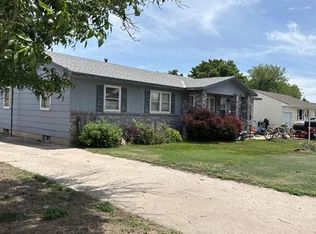 1009 Eisenhower Dr, Norton, KS 67654