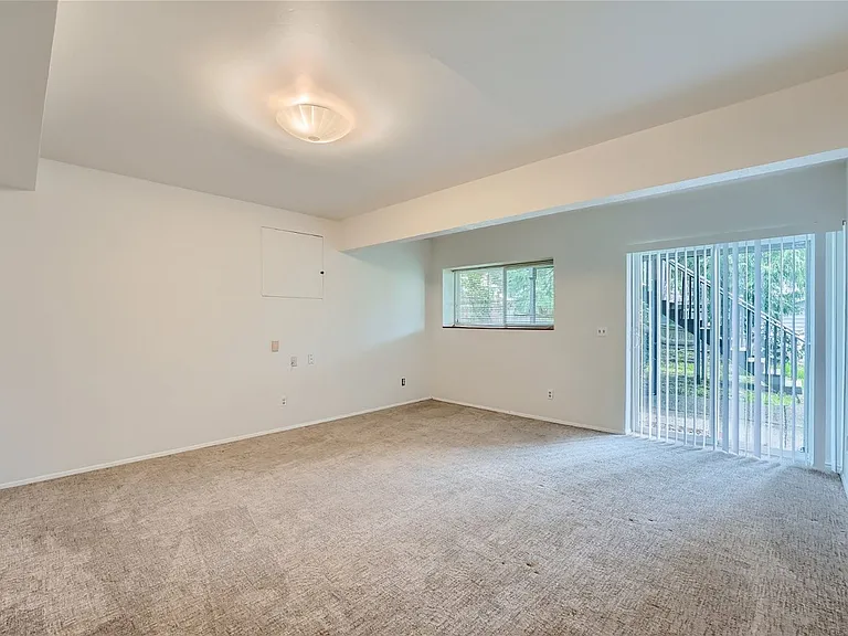 17308 NE 13th Pl — Photo 21