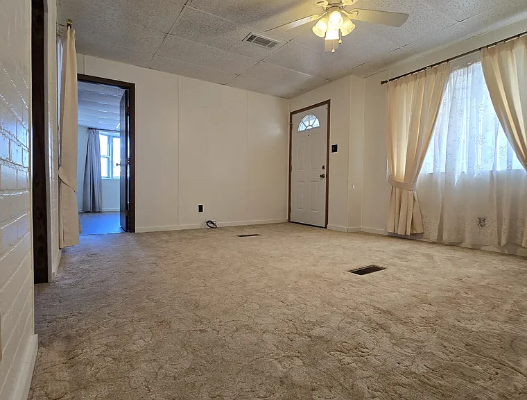 6831 Jade Park Ave NE — Photo 8