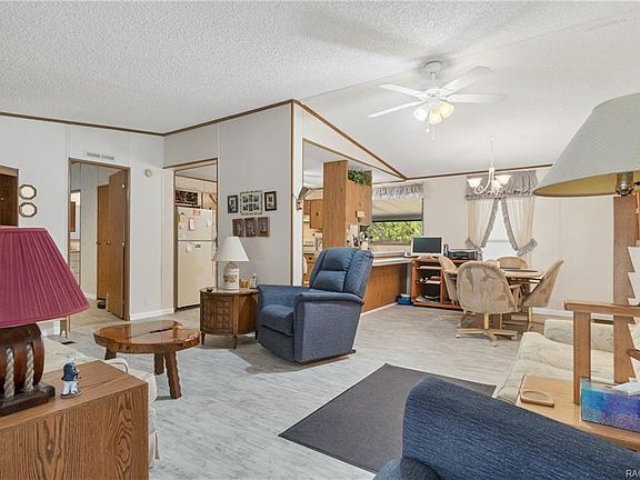 5th image of 739 N Skycrest Ter