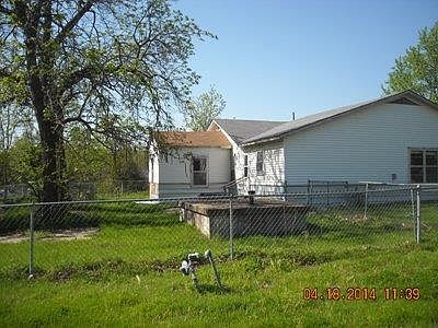 2nd image of 622 N McLean Dr