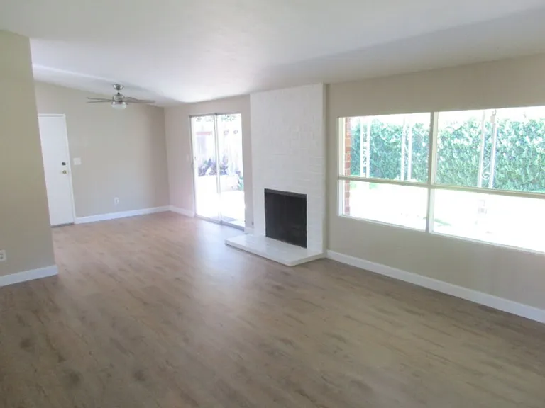 2401 Bartel St — Photo 8