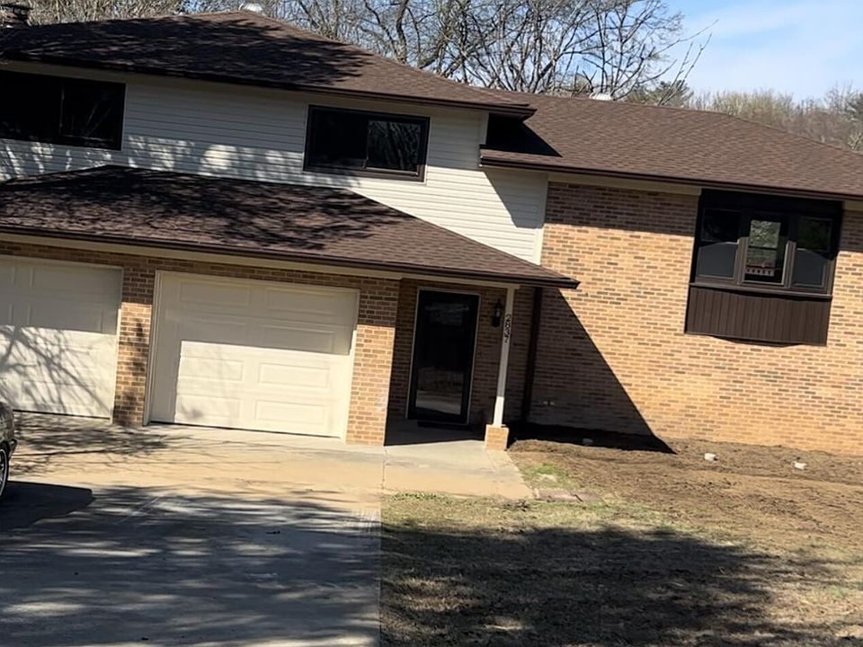 2nd image of 2837 SE Gardenia Dr