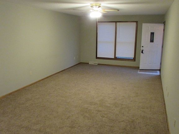 2nd image of 3808 Stonebridge Dr