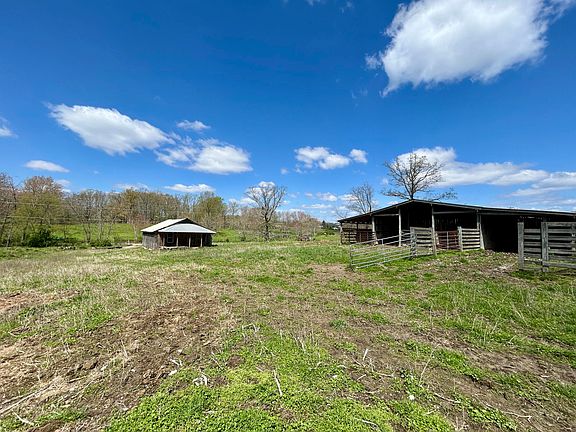 4th image of 428 Dick Wilson Rd