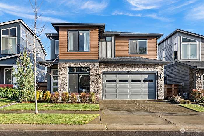 1st image of 14703 199th Ave E