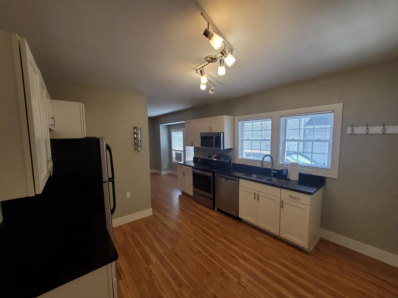 1 bed, 600 sqft, $1,400 — Photo 4