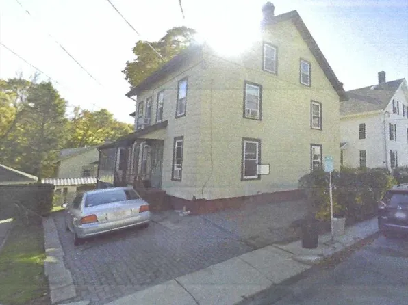 12 Swan Pl, Arlington, MA 02476