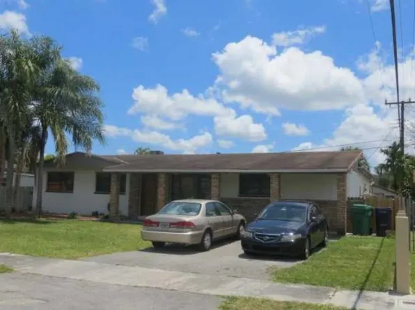 10510 SW 44th Ter, Miami, FL 33165