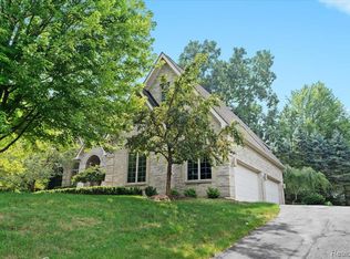 9194 Orion Dr, Brighton, MI 48114